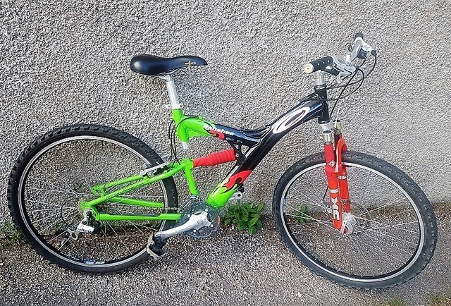 banshee full suspension